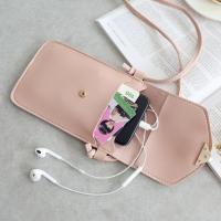 Nelle stern pochette telephone bandouliere